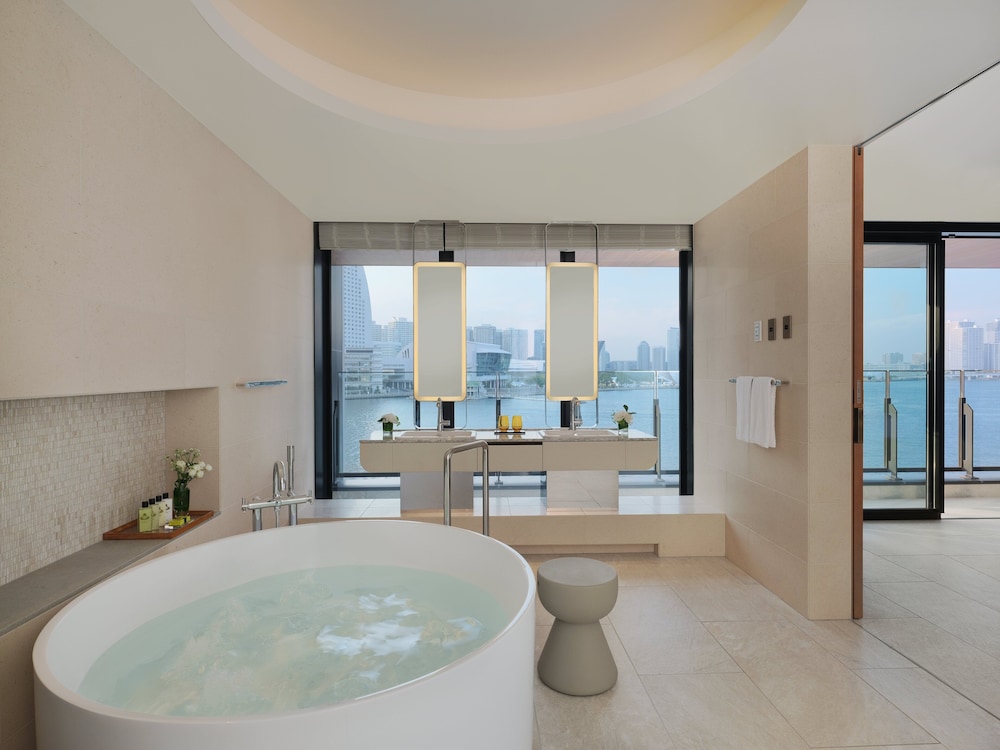 インターコンチネンタル横浜 PIER 8 IHG ホテル 横浜