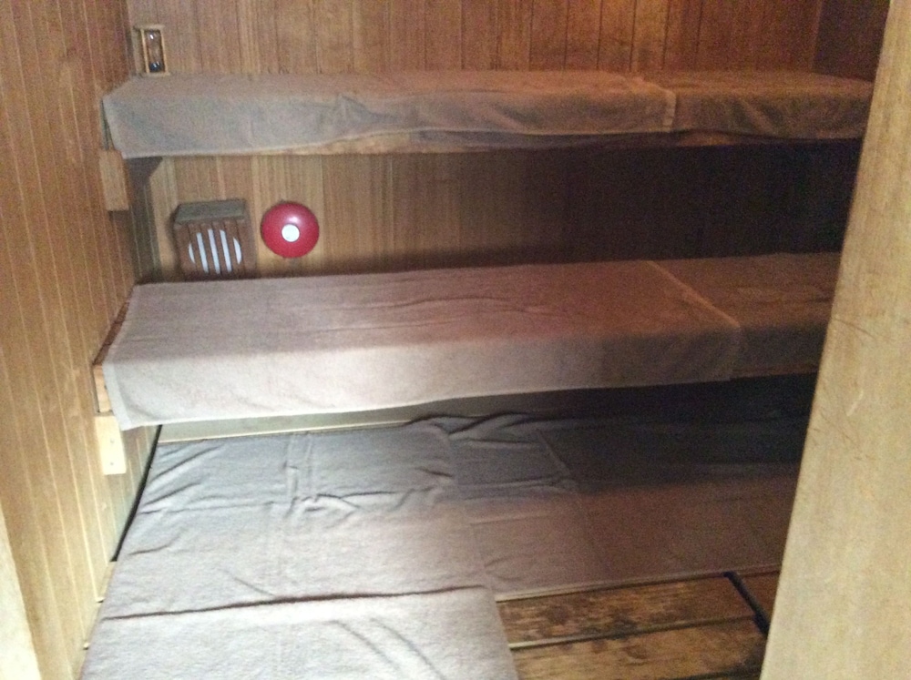 カプセルINN都 横浜