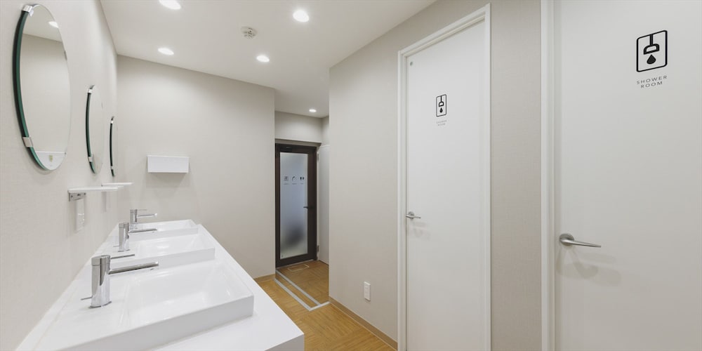 3RD PLACE BY HIDEOUT 横浜