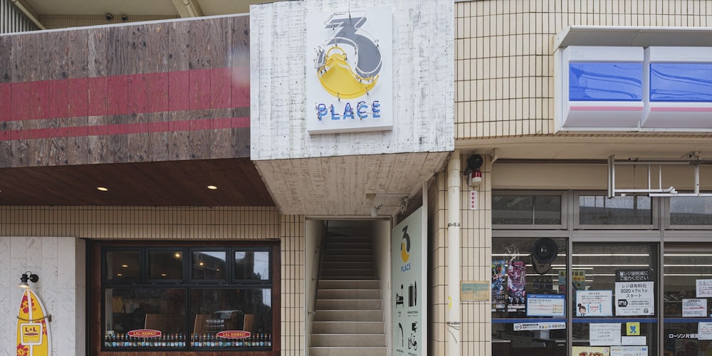 3RD PLACE BY HIDEOUT 横浜