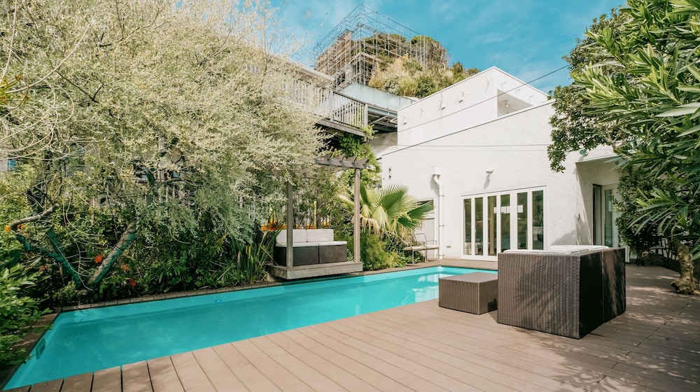 CASABLANCA POOL HOUSE – KAMAKURA 横浜