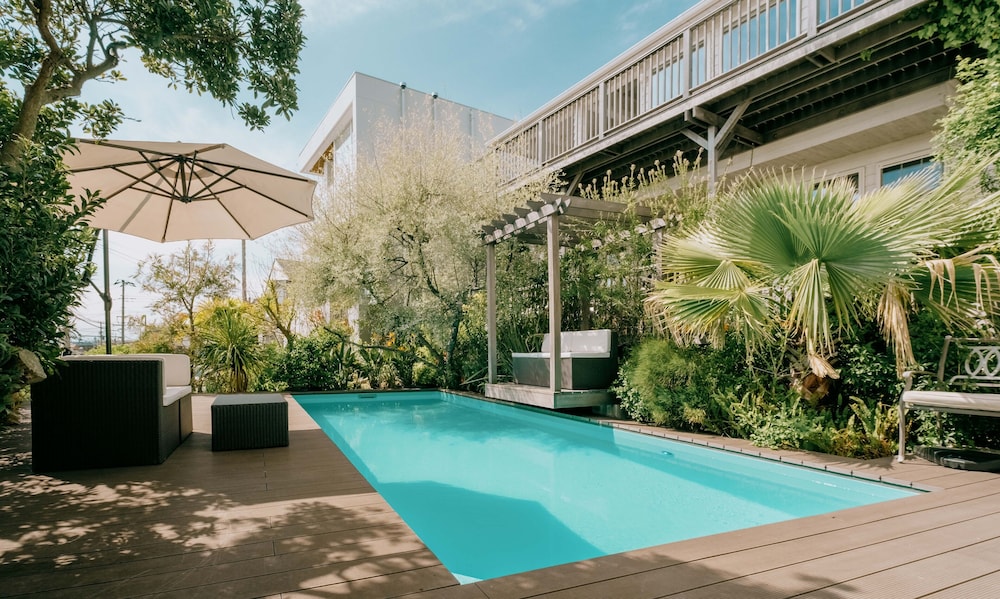 CASABLANCA POOL HOUSE – KAMAKURA 横浜