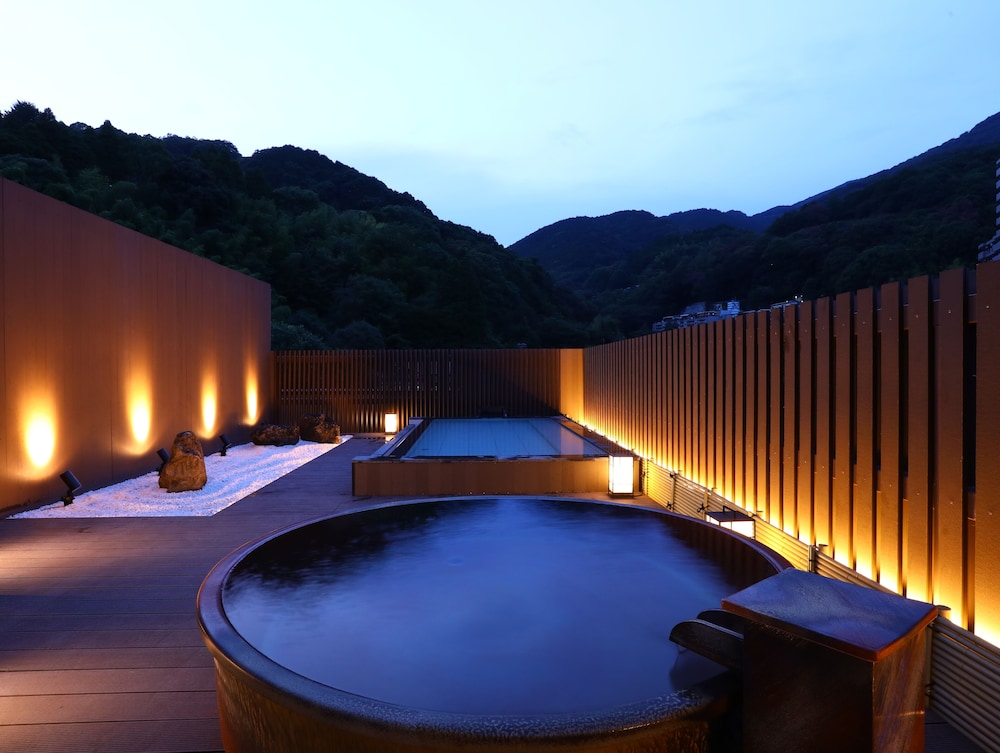 湯河原千代田荘 横浜