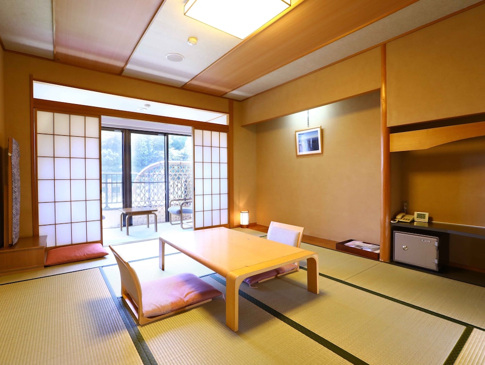 湯河原千代田荘 横浜