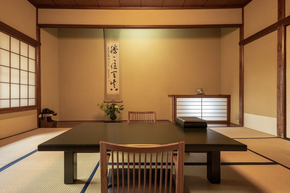 JINYA RYOKAN 横浜