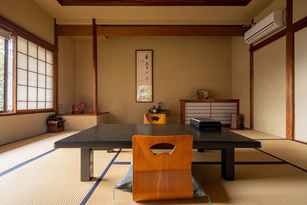 JINYA RYOKAN 横浜