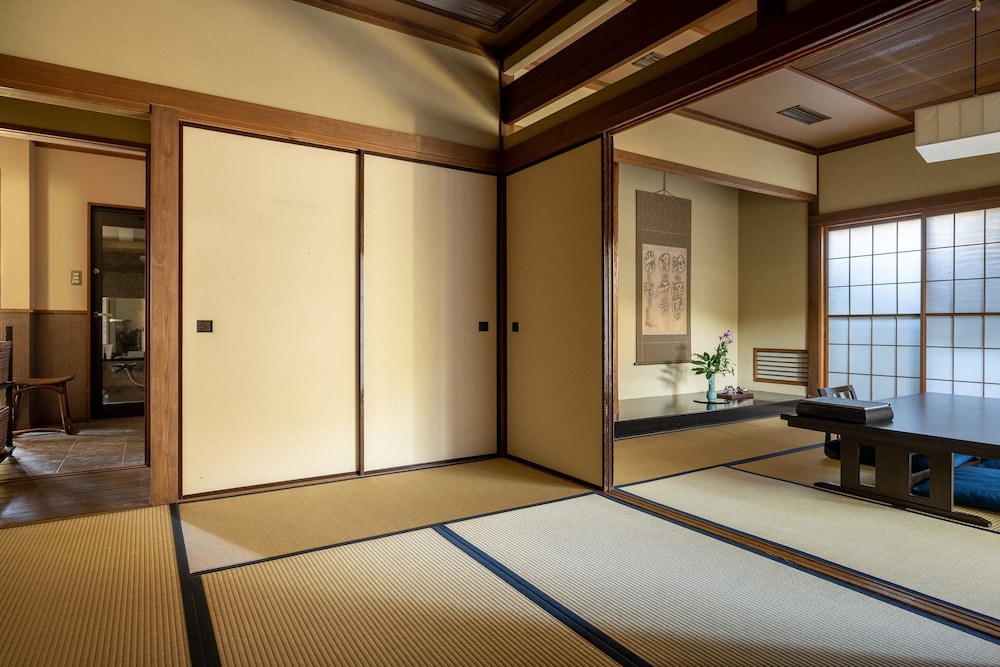 JINYA RYOKAN 横浜
