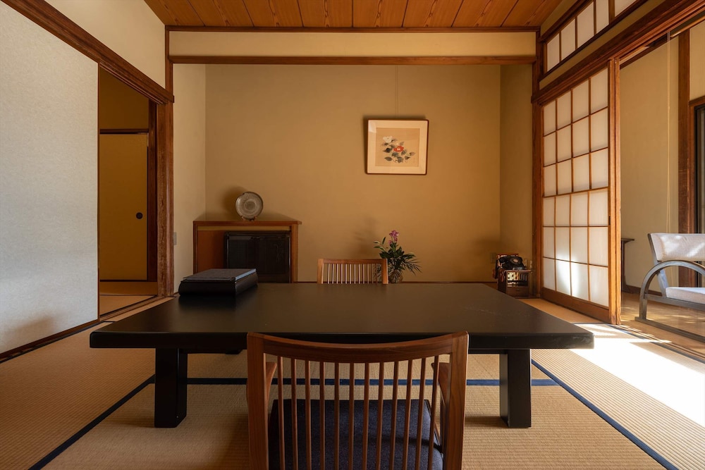 JINYA RYOKAN 横浜