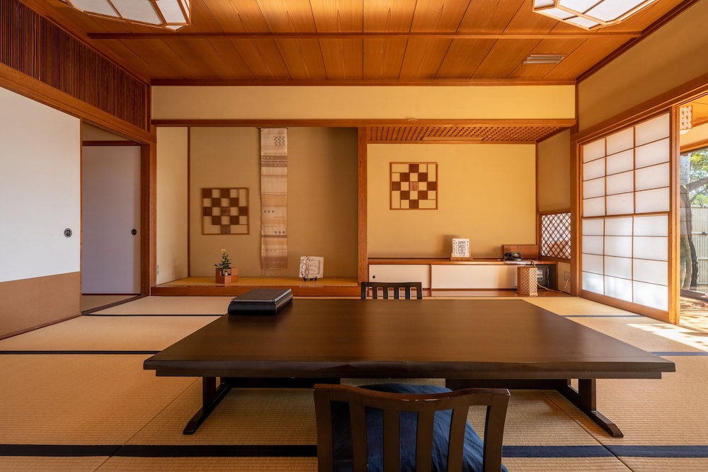 JINYA RYOKAN 横浜