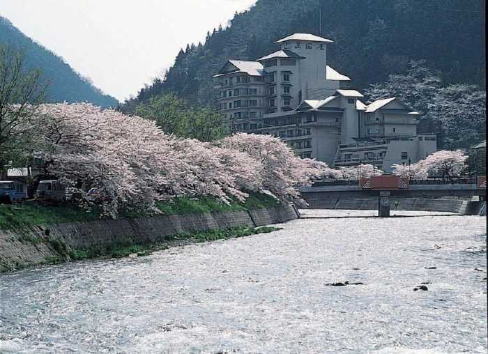 萬国屋 山形