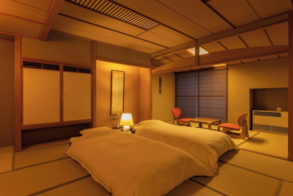 湯坊いちらく TENDO SPA & BREWERY 山形