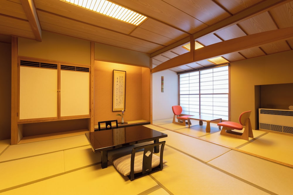 湯坊いちらく TENDO SPA & BREWERY 山形