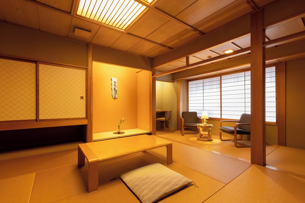 湯坊いちらく TENDO SPA & BREWERY 山形