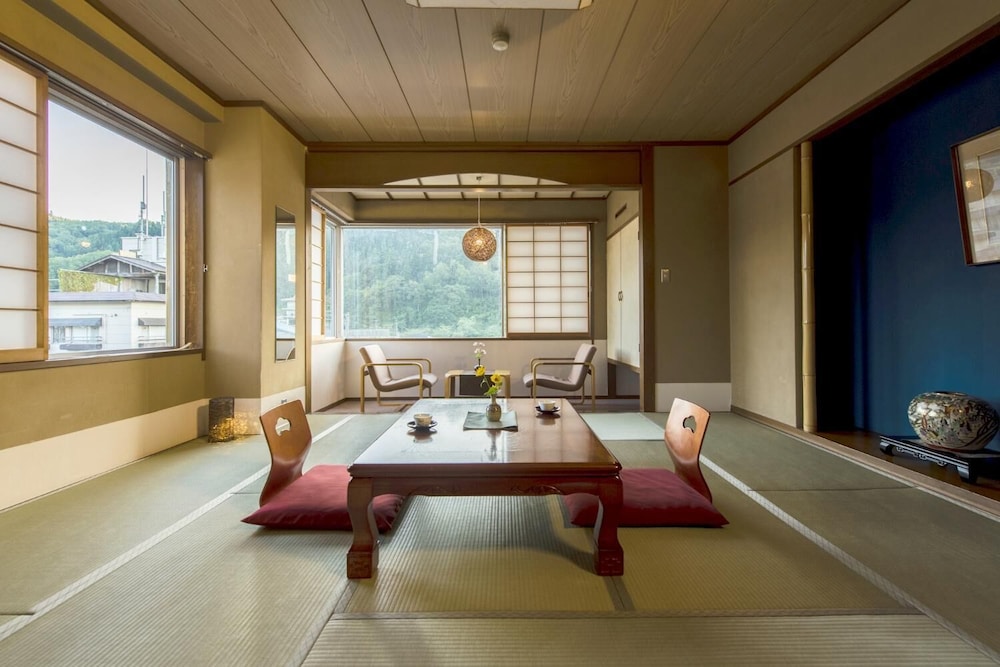湯杜匠味庵山川 山形
