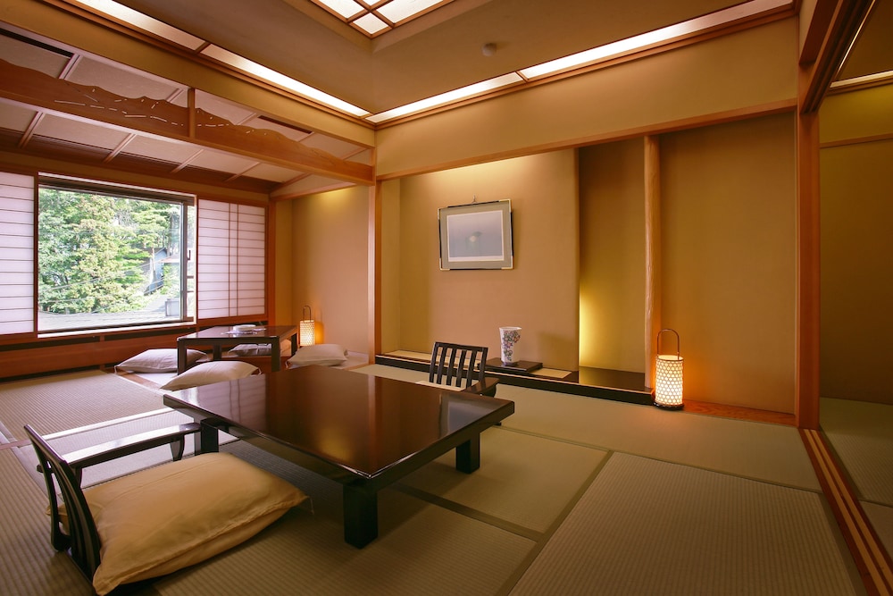 葉山館 山形