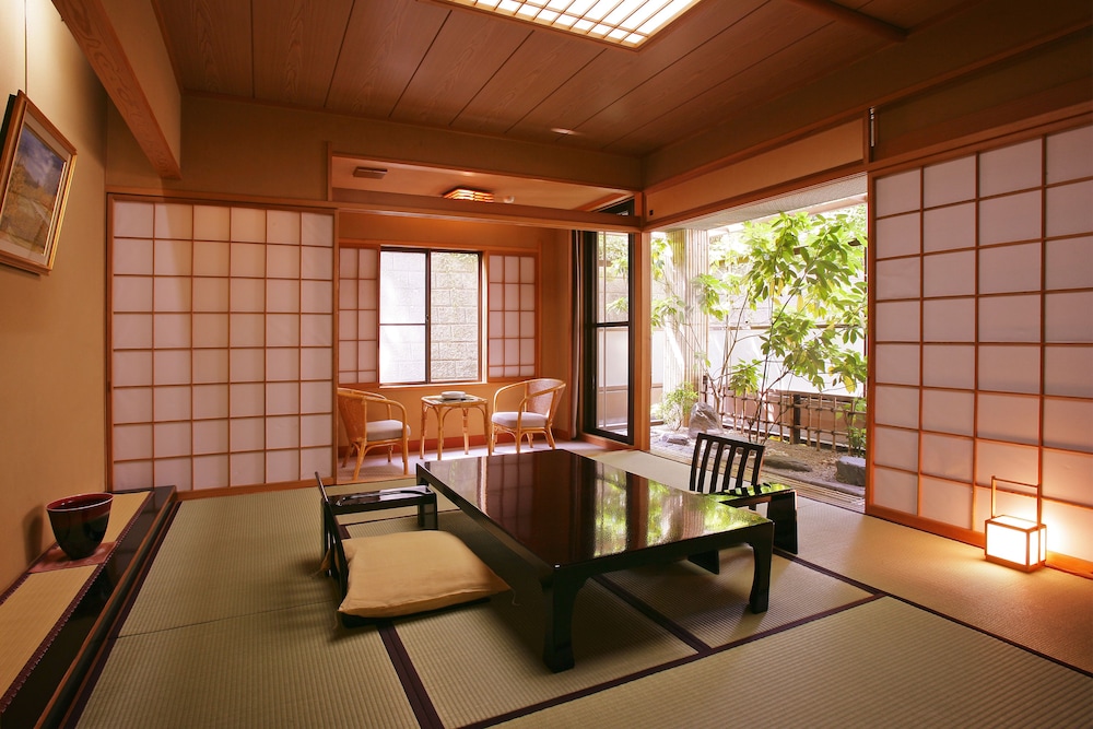 葉山館 山形