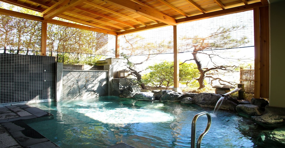 ホテルラヴィエ川良 静岡