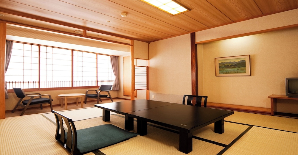 ホテルラヴィエ川良 静岡