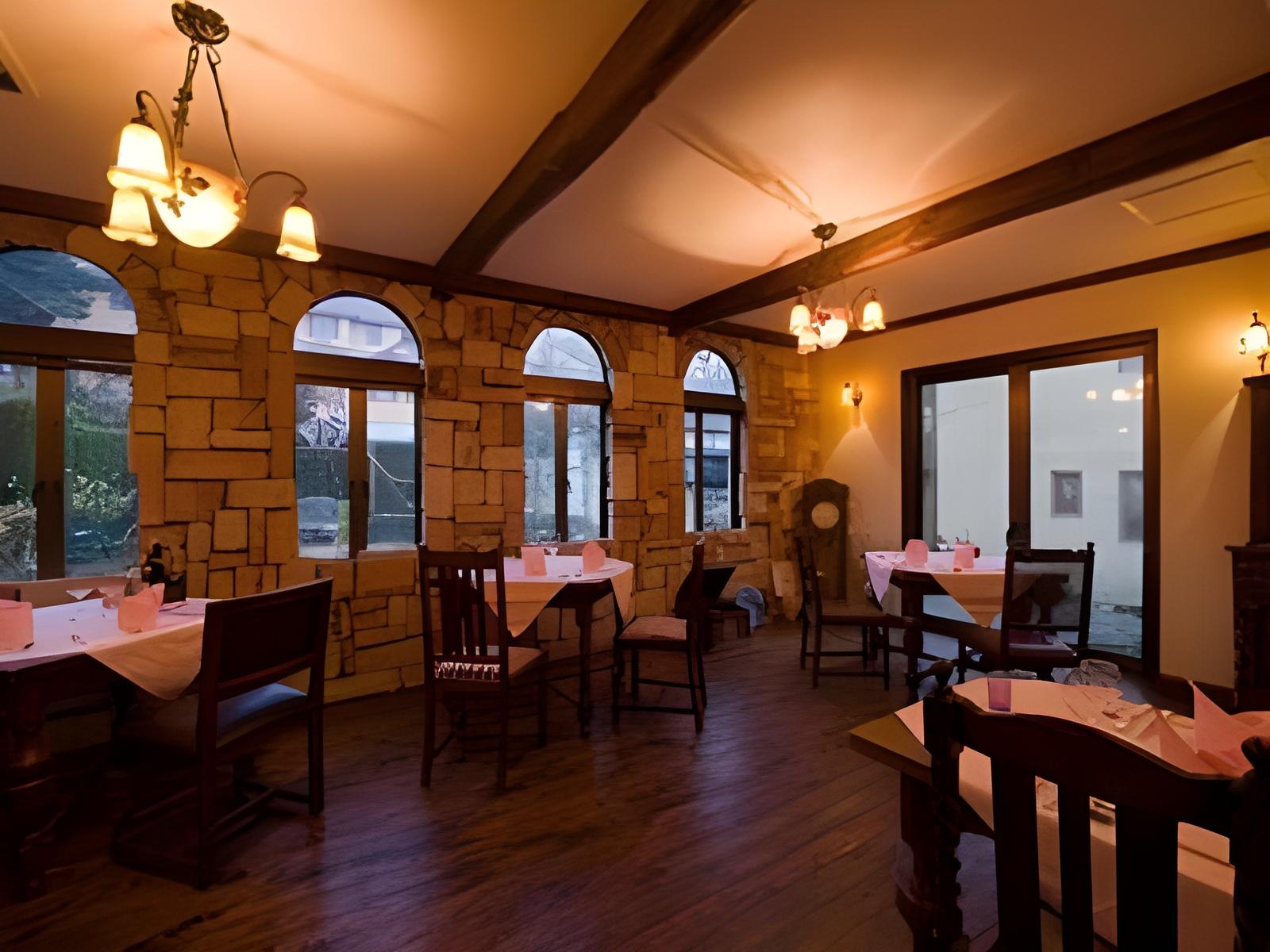 別邸 石の家 静岡