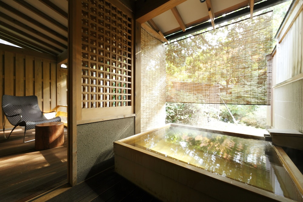 湯回廊 菊屋 静岡