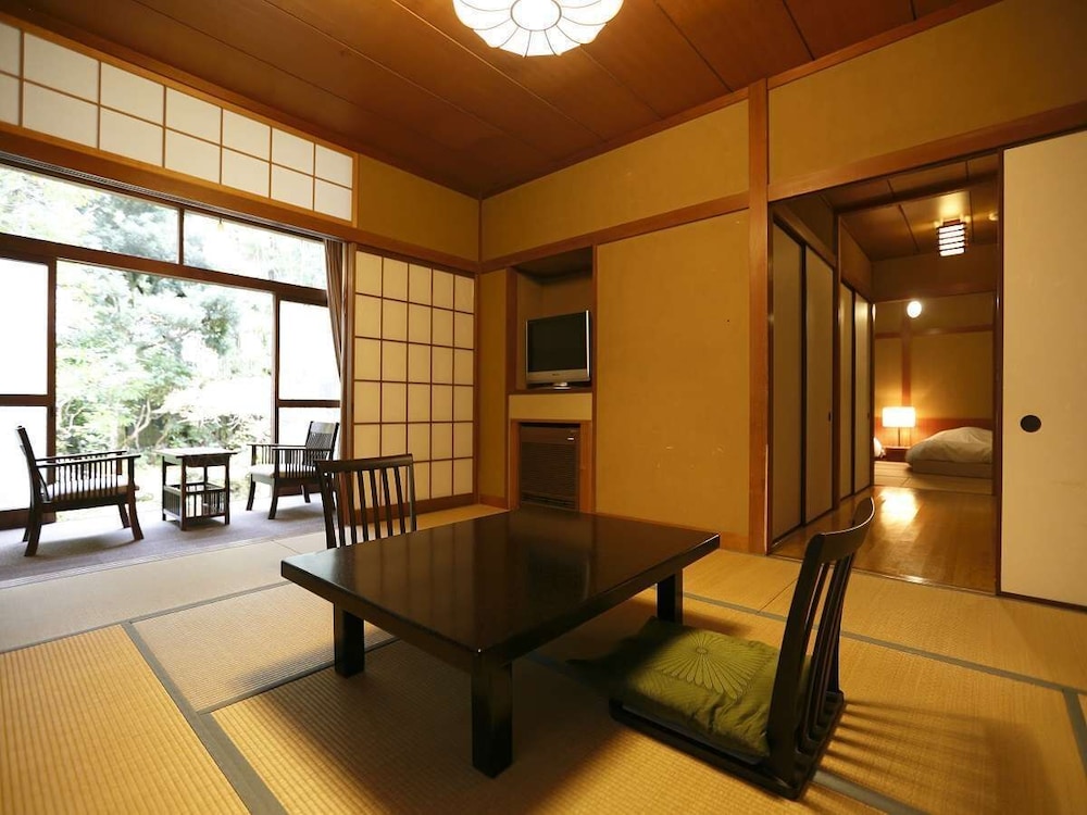 湯回廊 菊屋 静岡