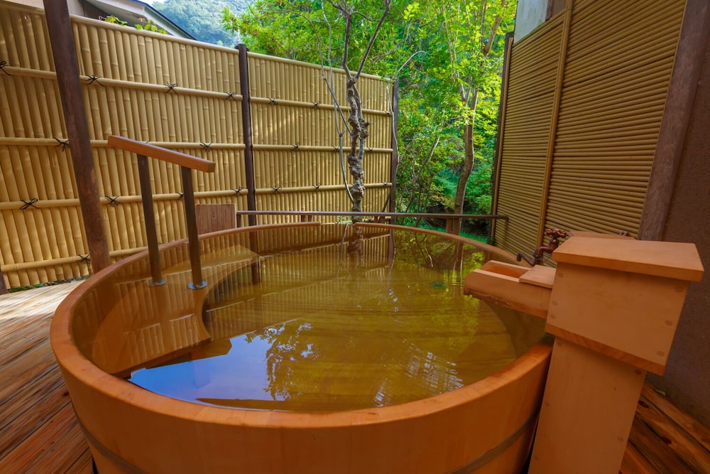 湯回廊 菊屋 静岡