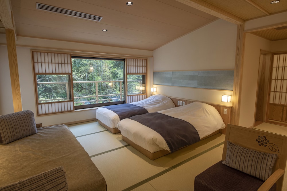湯回廊 菊屋 静岡