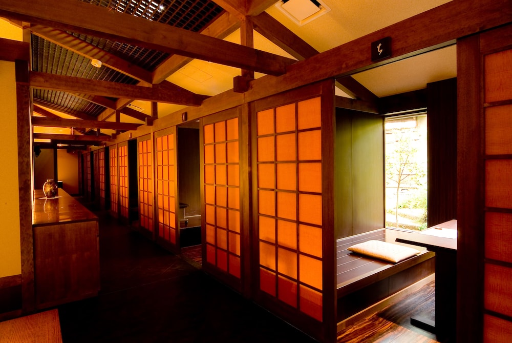 湯回廊 菊屋 静岡