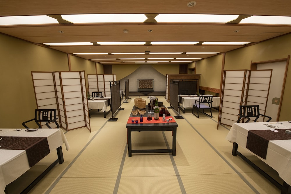 湯回廊 菊屋 静岡