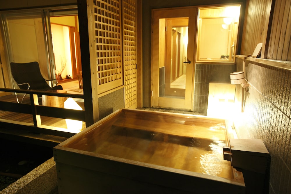 湯回廊 菊屋 静岡
