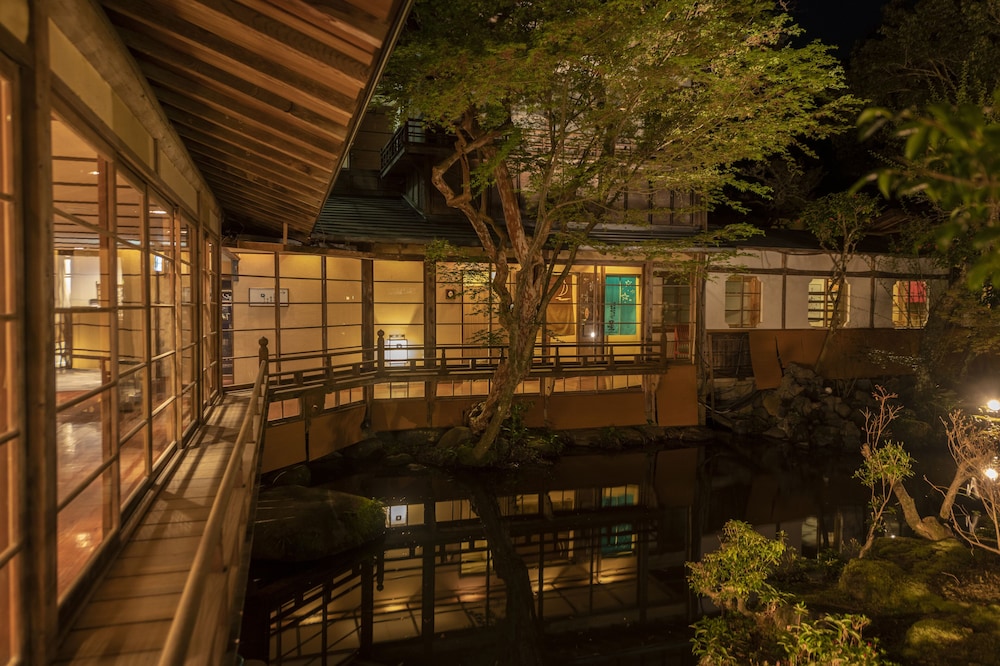 湯回廊 菊屋 静岡