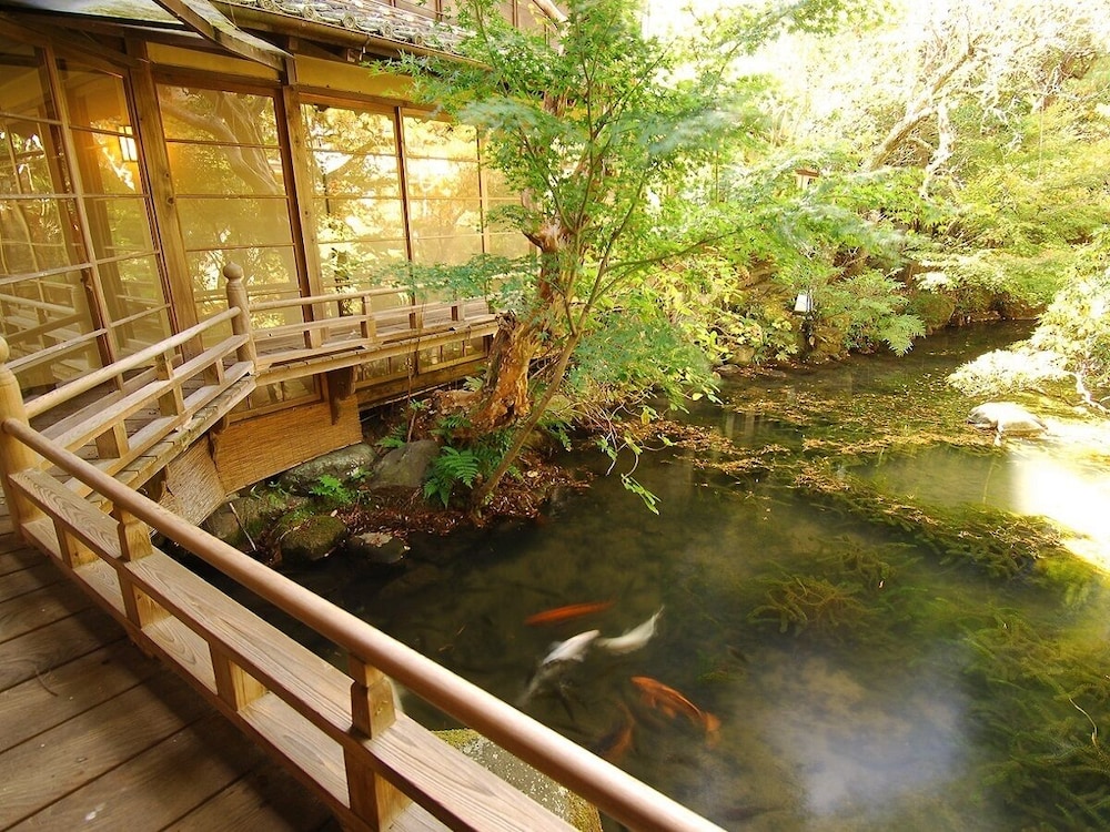 湯回廊 菊屋 静岡