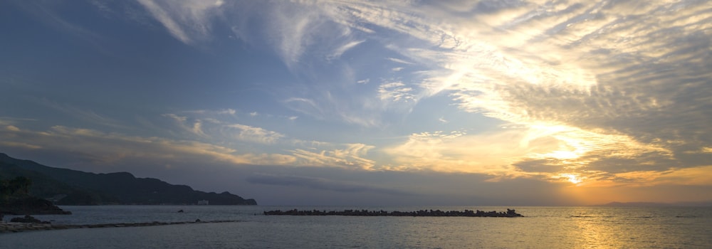 頬杖の刻 静岡