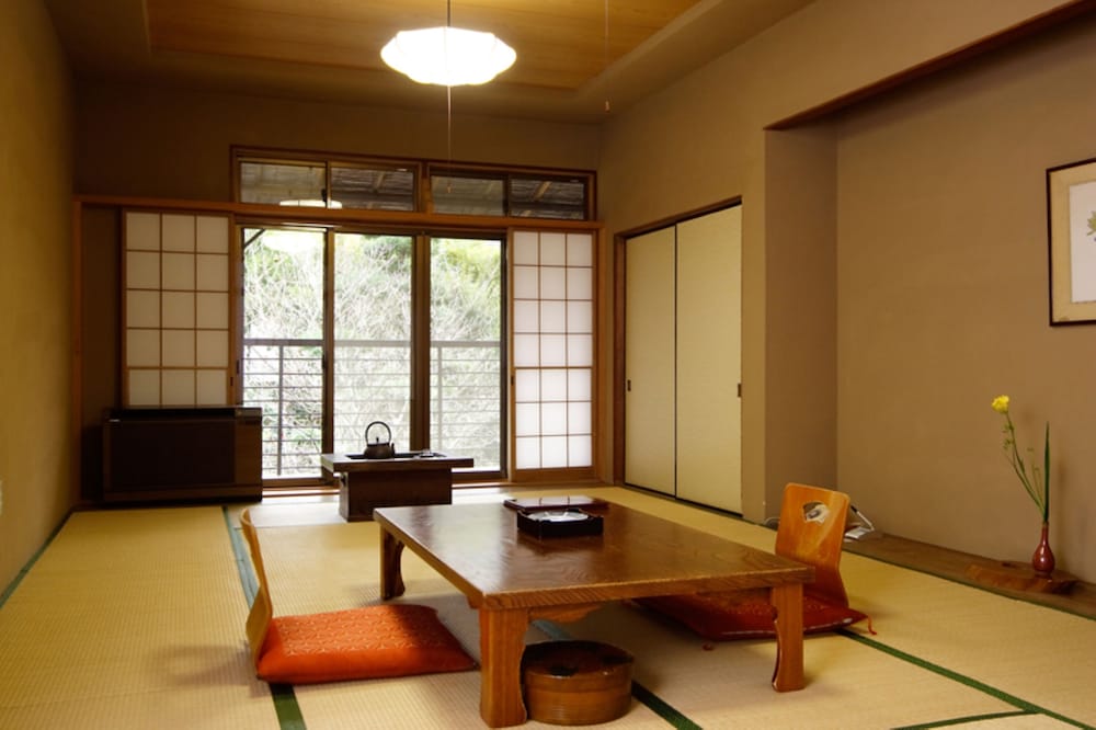 坂聖・玉樟園 静岡