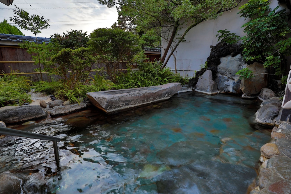 坂聖・玉樟園 静岡