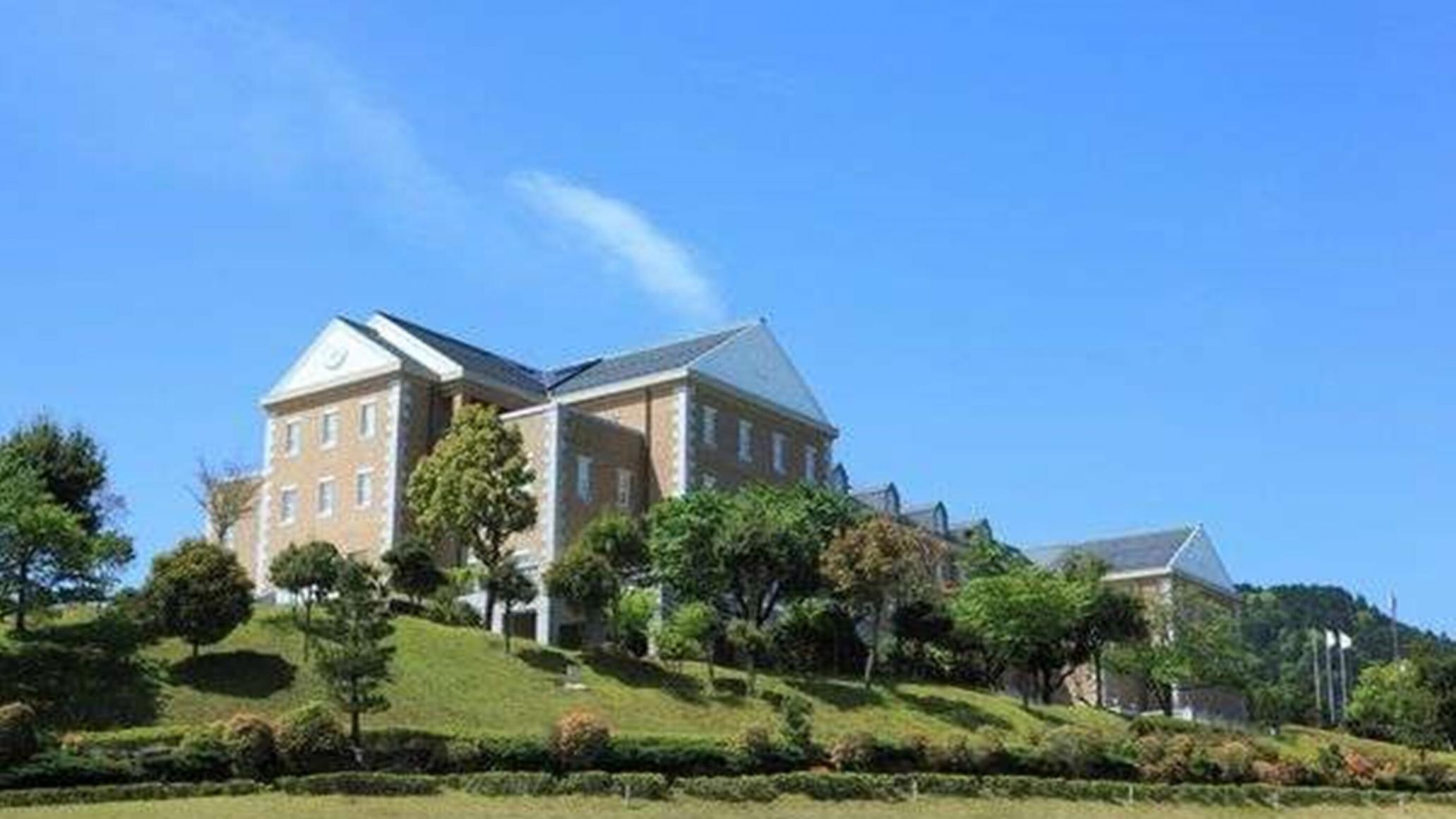 湯ヶ島ゴルフ倶楽部＆ホテル董苑 静岡