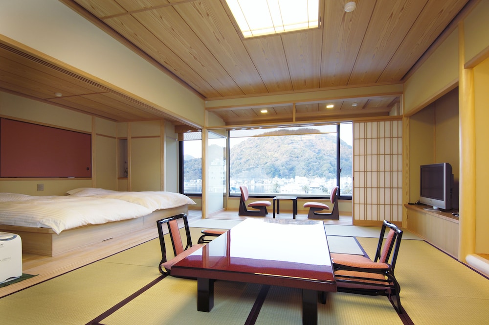 伊豆・三津浜 松濤館 静岡