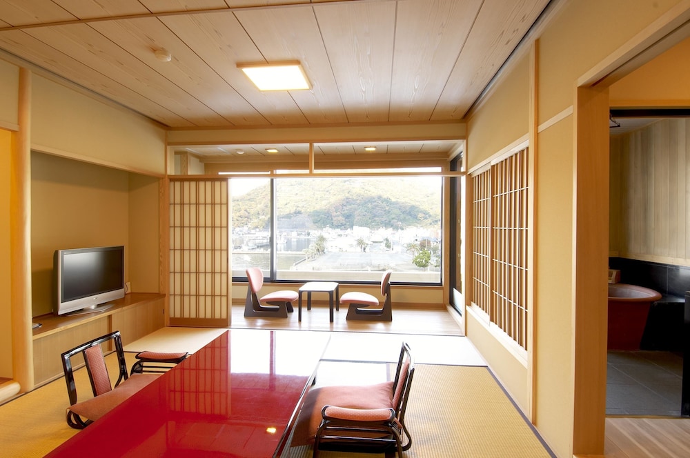 伊豆・三津浜 松濤館 静岡