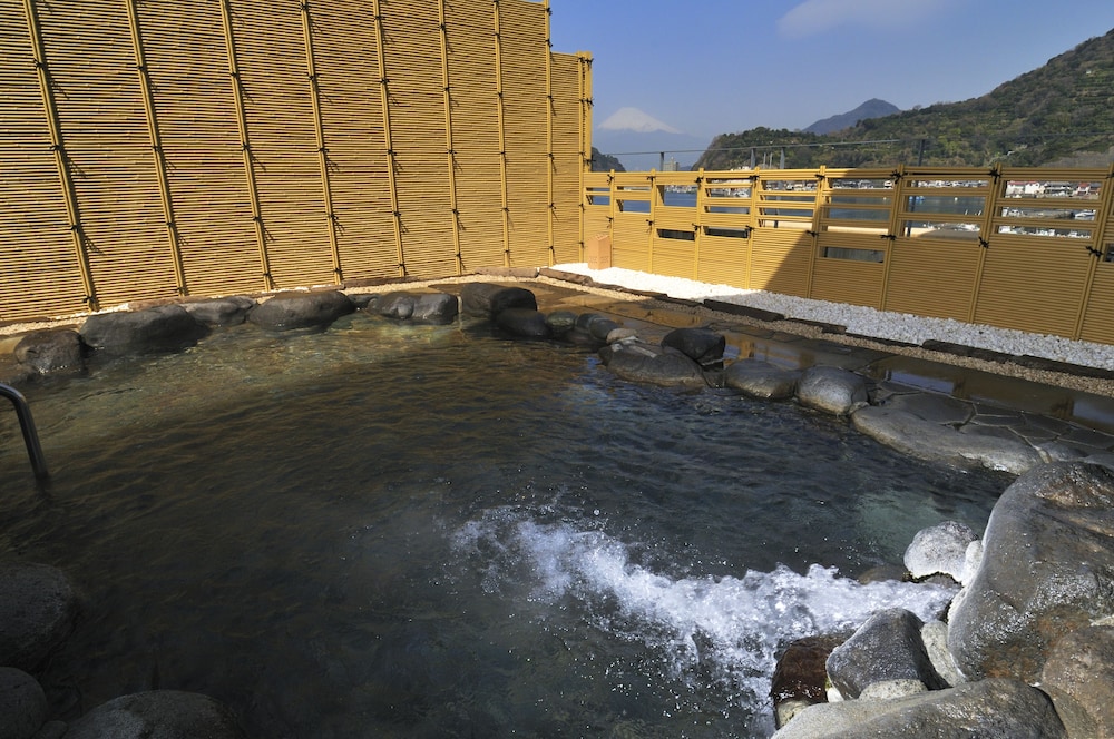 伊豆・三津浜 松濤館 静岡