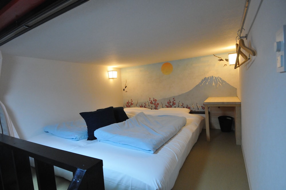 NASUBI MT.FUJI BACKPACKERS 静岡