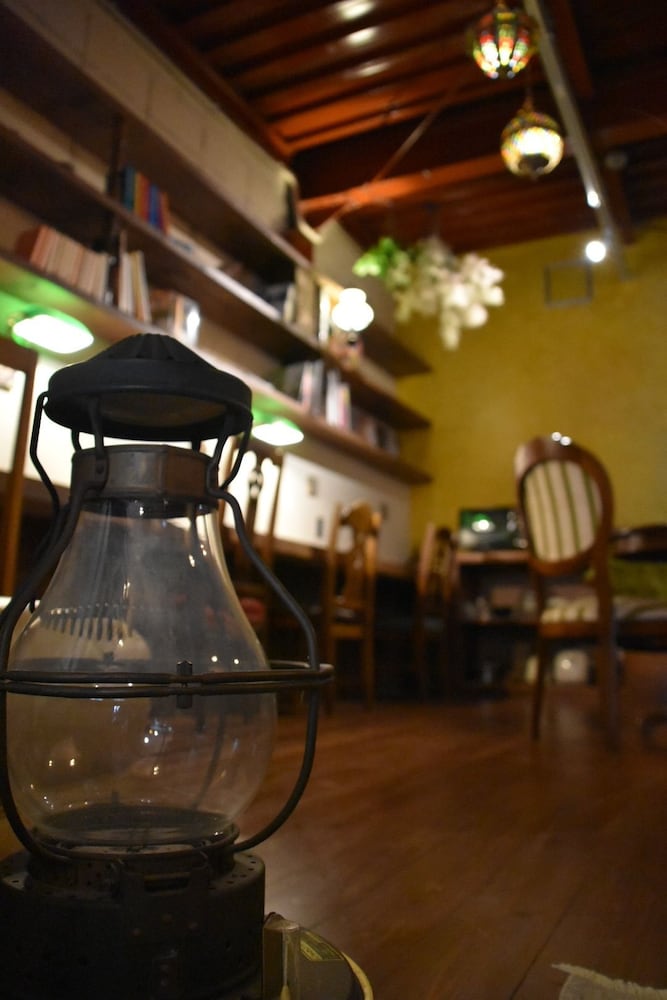 泊まれる純喫茶 ヒトヤ堂 静岡