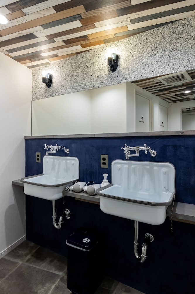CO-YA ＜コウヤ＞ HOSTEL & BAR LOUNGE 静岡