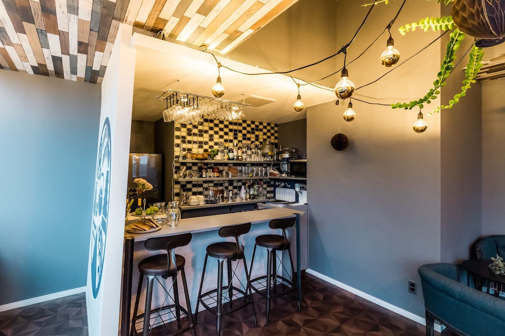 CO-YA ＜コウヤ＞ HOSTEL & BAR LOUNGE 静岡
