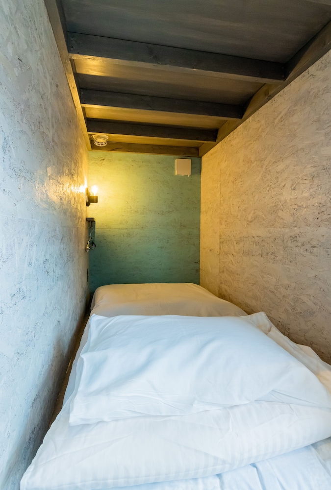 CO-YA ＜コウヤ＞ HOSTEL & BAR LOUNGE 静岡