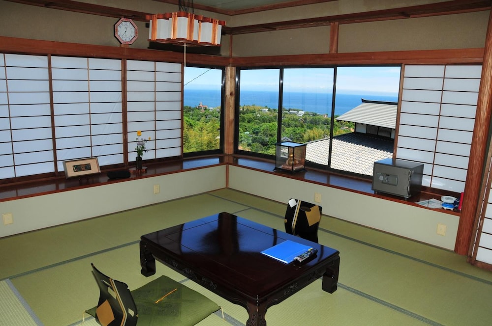 横浜藤よし伊豆店 静岡