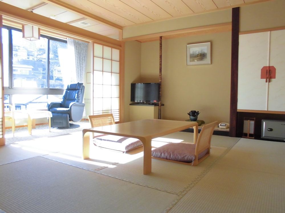 敷地内源泉かけ流し温泉 ホテル REFRESH CARE SPA 静岡