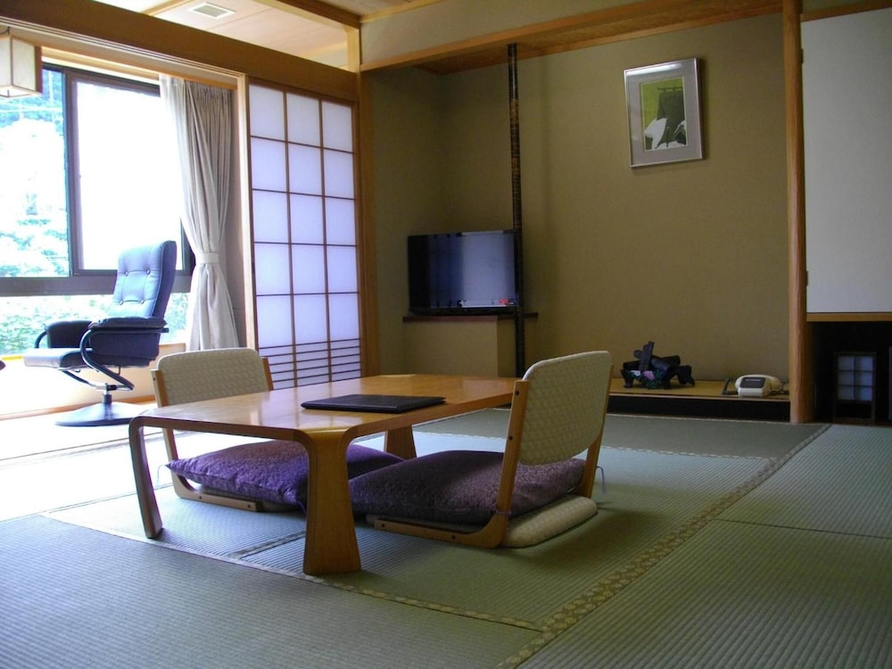 敷地内源泉かけ流し温泉 ホテル REFRESH CARE SPA 静岡