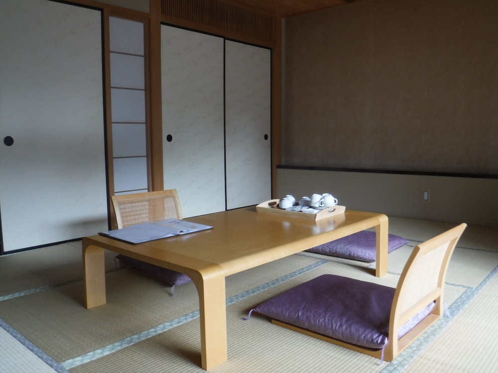 敷地内源泉かけ流し温泉 ホテル REFRESH CARE SPA 静岡