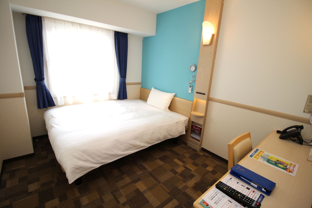 東横 INN 新富士駅南口 静岡