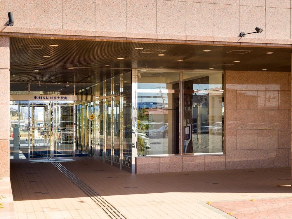 東横 INN 新富士駅南口 静岡